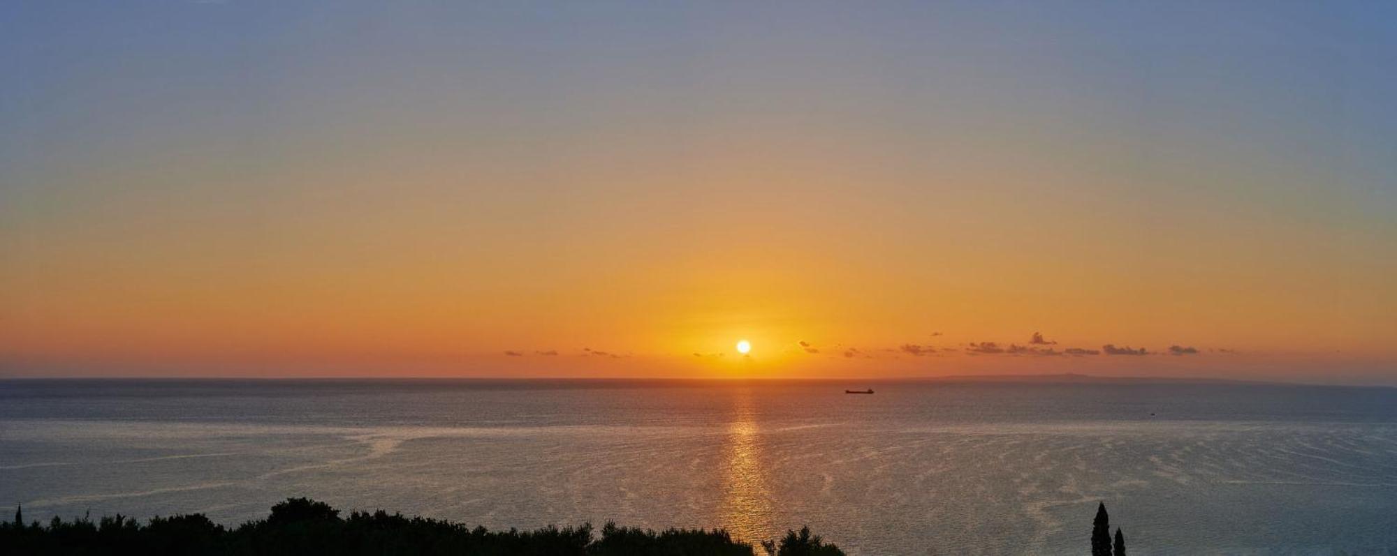 Pelagaki Sunrise Apartments Orthoniai Exterior photo